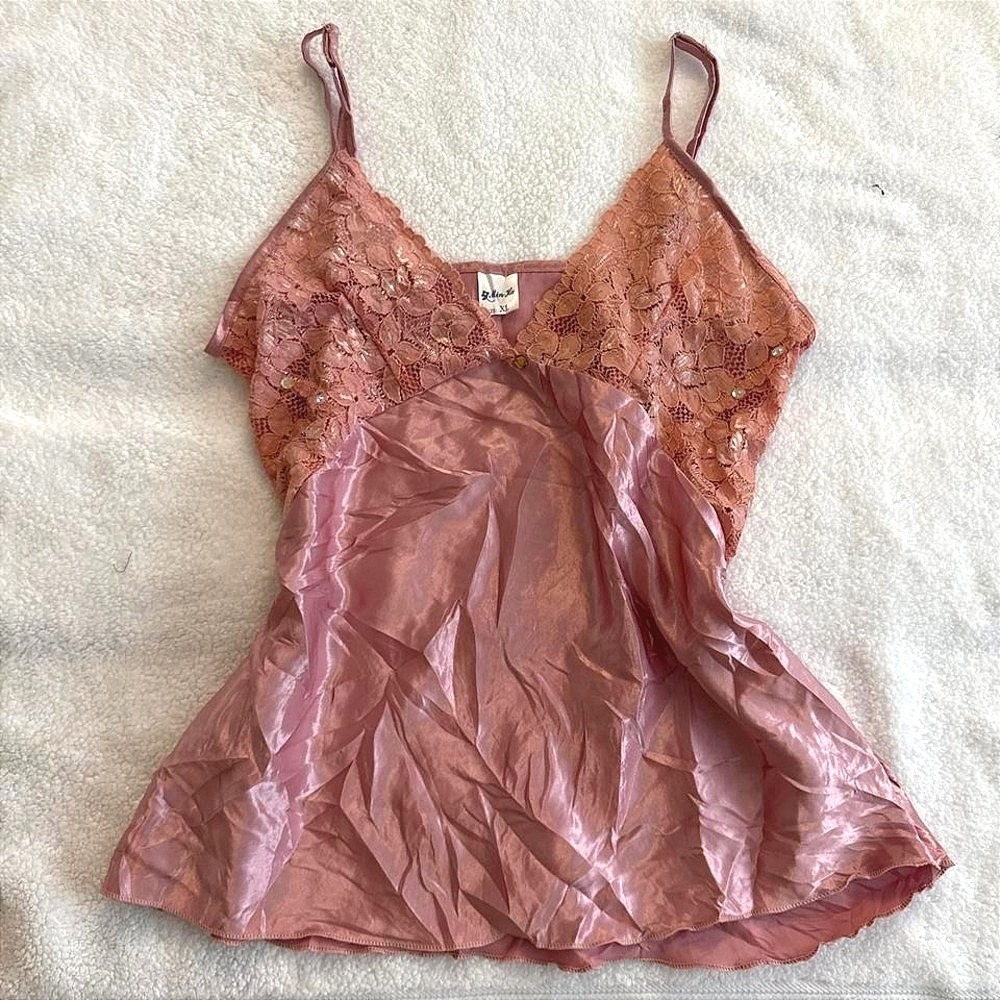 adorable euro pink lace cami top with sequins